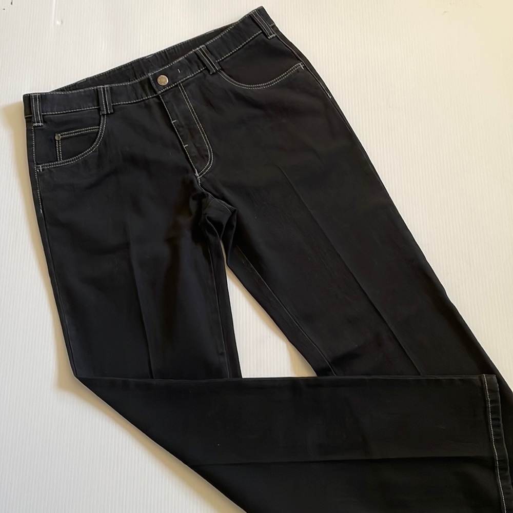 Meyer Diego dark blue five pocket straight leg denim.  Men’s size 34 x 32
